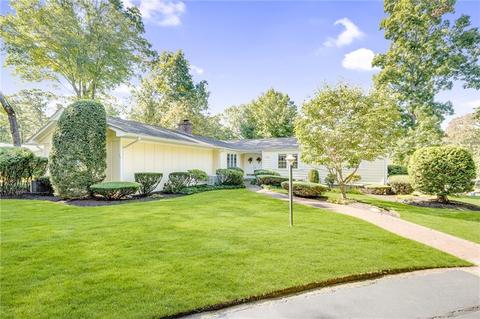 23 Hedgerow Dr, Warwick, RI 02886 photo 1