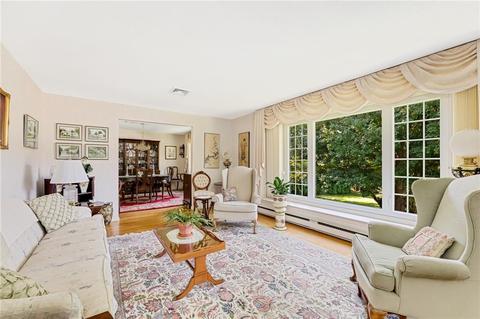 23 Hedgerow Dr, Warwick, RI 02886 photo 4