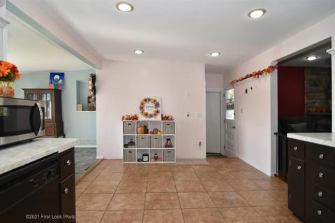 51 Pitman Rd, Warwick, RI 02886 photo 8