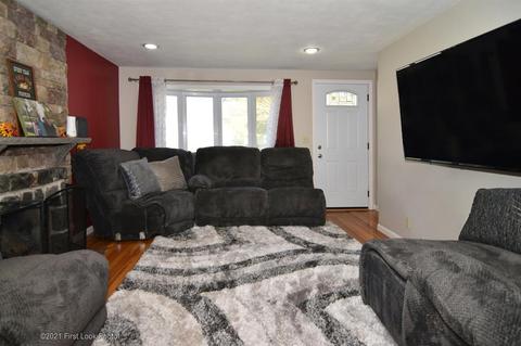 51 Pitman Rd, Warwick, RI 02886 photo 4