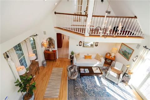 50 Crest Dr, Cranston, RI 02921 photo 18