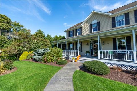 50 Crest Dr, Cranston, RI 02921 photo 6