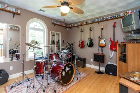 50 Crest Dr, Cranston, RI 02921 photo 46