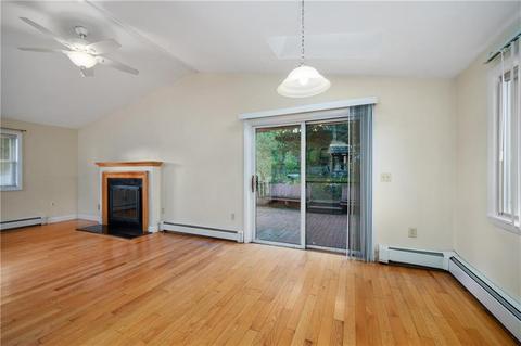201 Maple St, Woonsocket, RI 02895 photo 6