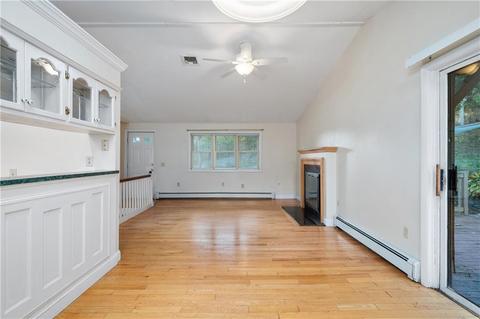 201 Maple St, Woonsocket, RI 02895 photo 9