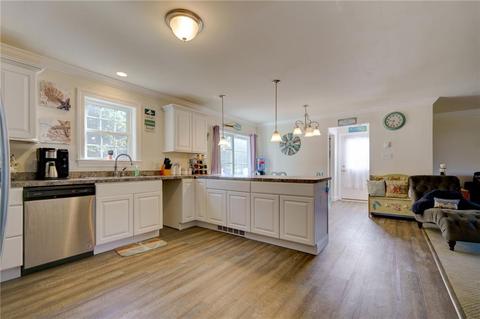 77 Benson Ave, Westerly, RI 02891 photo 5