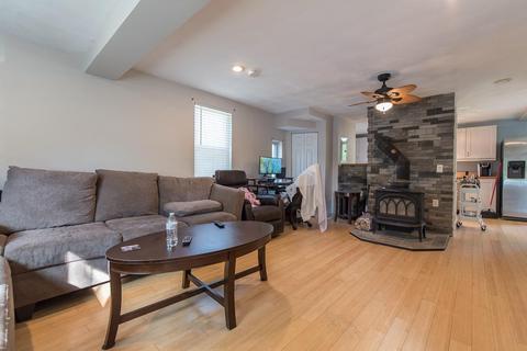 40 Junction St, Warwick, RI 02889 photo 7