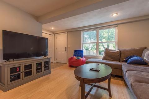40 Junction St, Warwick, RI 02889 photo 6