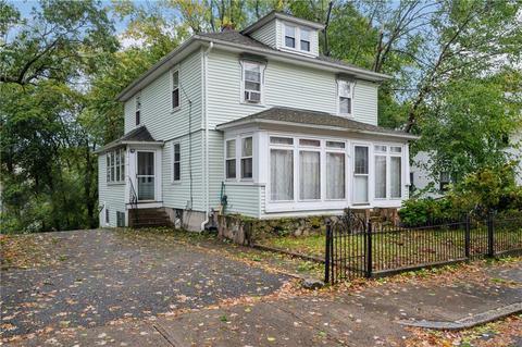 135 Orchard St, Woonsocket, RI 02895 photo 2
