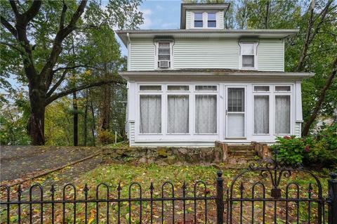 135 Orchard St, Woonsocket, RI 02895 photo 1