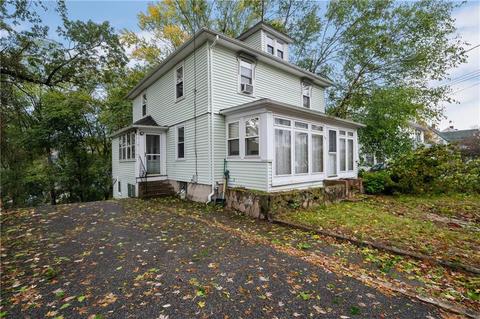 135 Orchard St, Woonsocket, RI 02895 photo 3