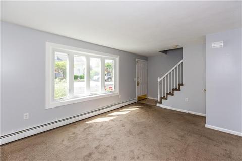 75 Reed St, Warwick, RI 02886 photo 3