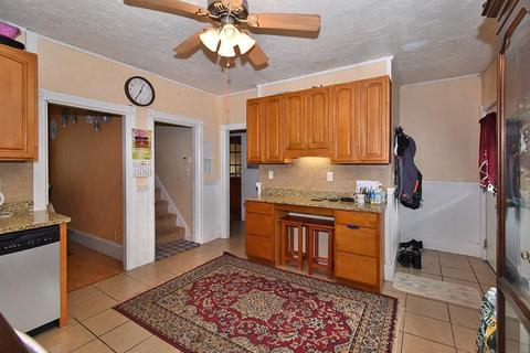 76 Union St, Woonsocket, RI 02895 photo 8