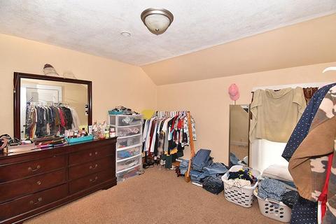 76 Union St, Woonsocket, RI 02895 photo 11