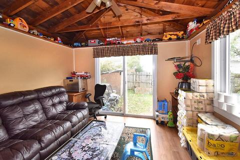76 Union St, Woonsocket, RI 02895 photo 9