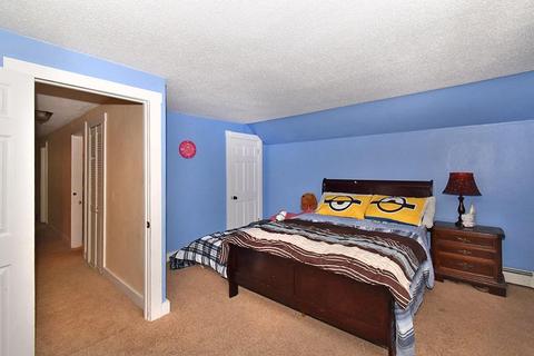 76 Union St, Woonsocket, RI 02895 photo 12
