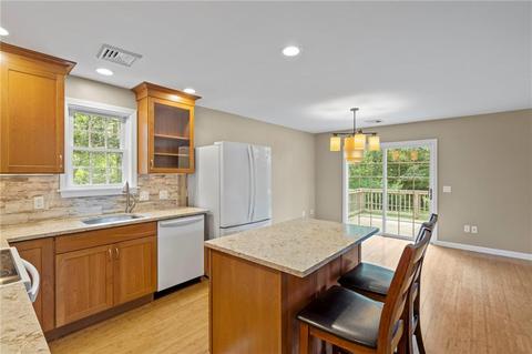 2 Miskiania Trl, Exeter, RI 02822 photo 3