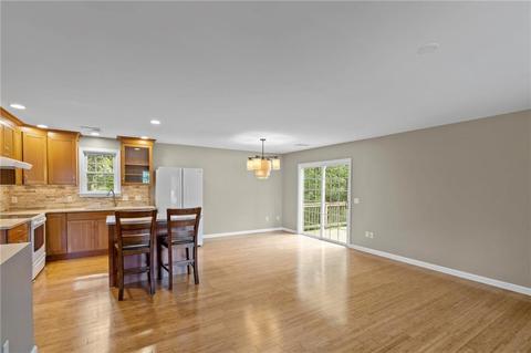 2 Miskiania Trl, Exeter, RI 02822 photo 5