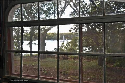 105 Oak Tree Ave, Warwick, RI 02886 photo 5