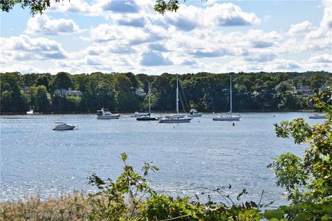 105 Oak Tree Ave, Warwick, RI 02886 photo 20