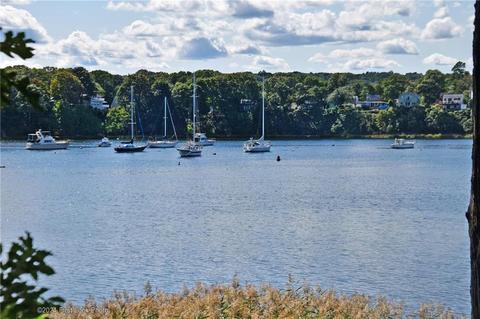 105 Oak Tree Ave, Warwick, RI 02886 photo 17