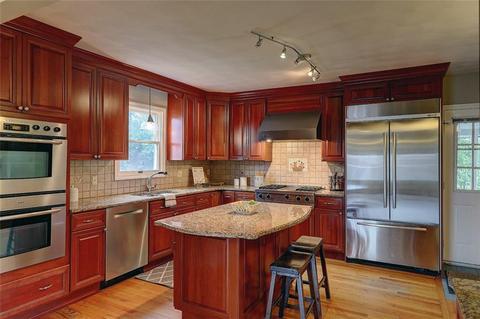 5 Chace Ave, Warren, RI 02885 photo 8