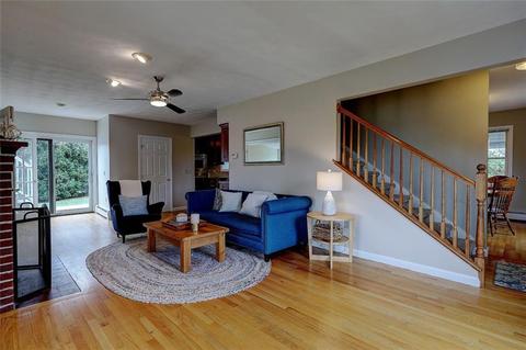 5 Chace Ave, Warren, RI 02885 photo 3