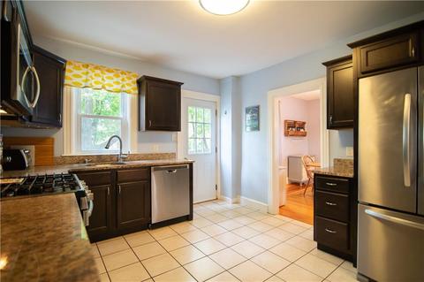 96 Holmes Rd, Warwick, RI 02888 photo 12