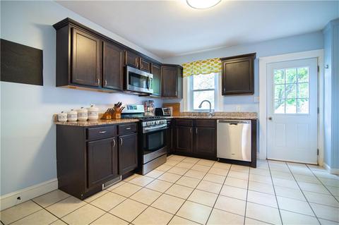 96 Holmes Rd, Warwick, RI 02888 photo 11