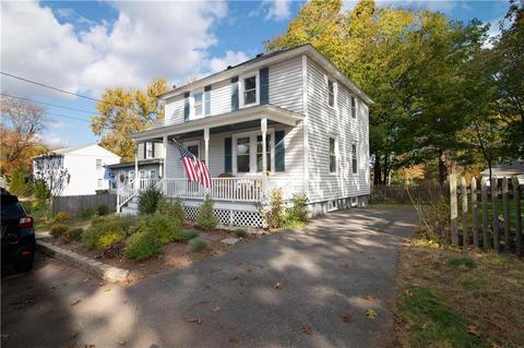 96 Holmes Rd, Warwick, RI 02888 photo 2
