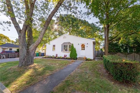 16 Pinehurst Ave, Warwick, RI 02889 photo 3