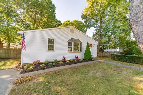 16 Pinehurst Ave, Warwick, RI 02889 photo 1