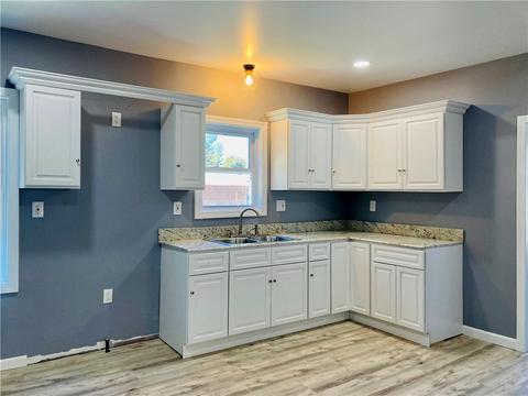 53 Royal Ave, Warwick, RI 02889 photo 2