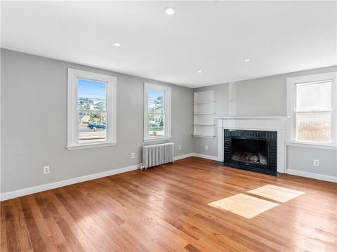 1905 Warwick Ave, Warwick, RI 02889 photo 4