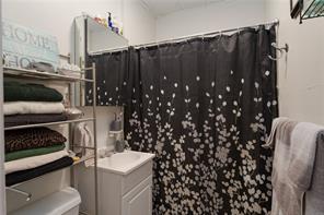 377 Gaskill St, Woonsocket, RI 02895 photo 23