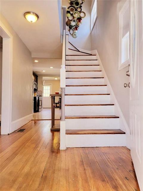 29 Wayne St, Warwick, RI 02889 photo 2