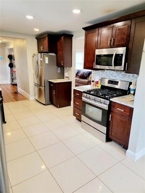 29 Wayne St, Warwick, RI 02889 photo 10