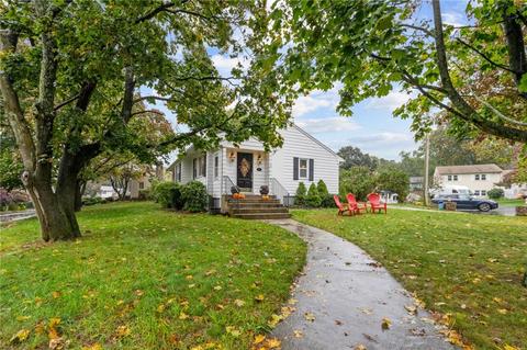 15 Sandro Cir, Warwick, RI 02886 photo 1
