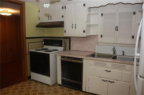 52 Keystone Dr, Warwick, RI 02889 photo 5
