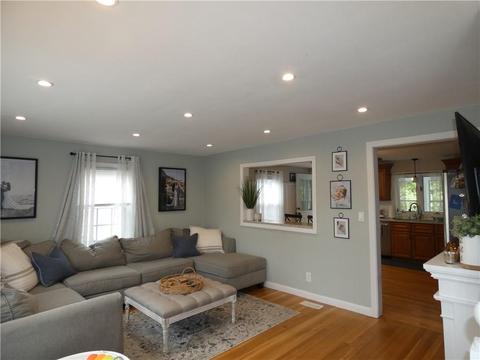 39 Compton St, Providence, RI 02908 photo 5