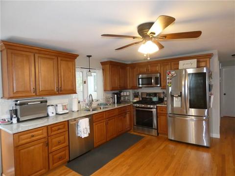 39 Compton St, Providence, RI 02908 photo 2