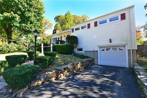 28 Oberlin Dr, Warwick, RI 02886 photo 4