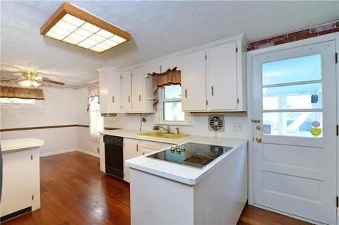 28 Oberlin Dr, Warwick, RI 02886 photo 17
