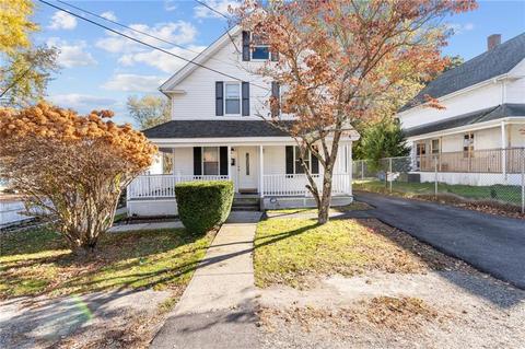 28 Sunnyside Ave, Woonsocket, RI 02895 photo 1