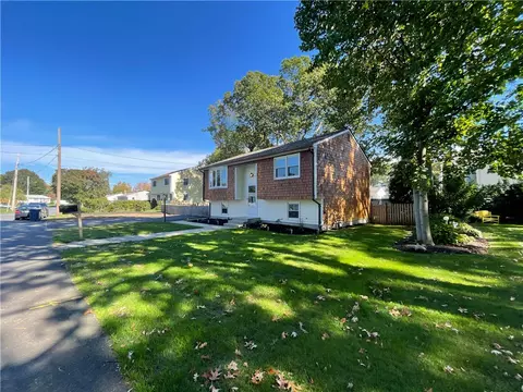 90 Naples Ave, Warwick, RI 02886 photo 26