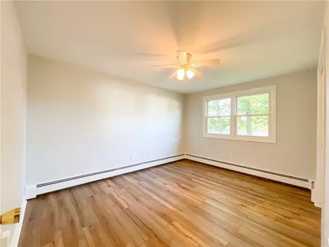 90 Naples Ave, Warwick, RI 02886 photo 12