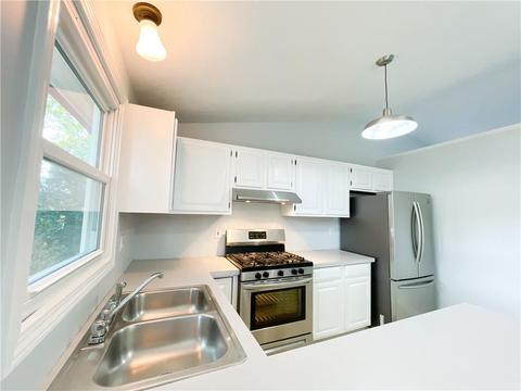 90 Naples Ave, Warwick, RI 02886 photo 6