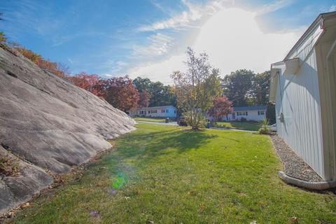 69 Forestdale Dr, Cumberland, RI 02864 photo 18