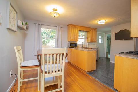 69 Forestdale Dr, Cumberland, RI 02864 photo 6