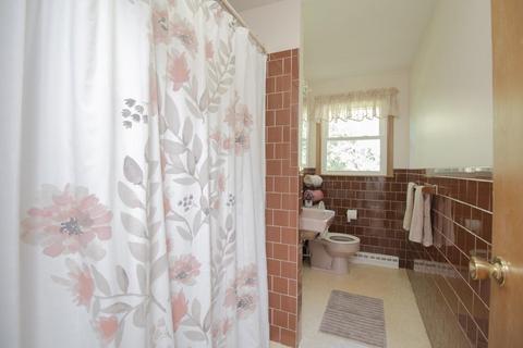 69 Forestdale Dr, Cumberland, RI 02864 photo 9